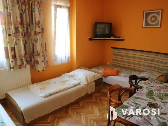 Körmend befektetőnek társasház,Rába vendégház,21szoba eladó