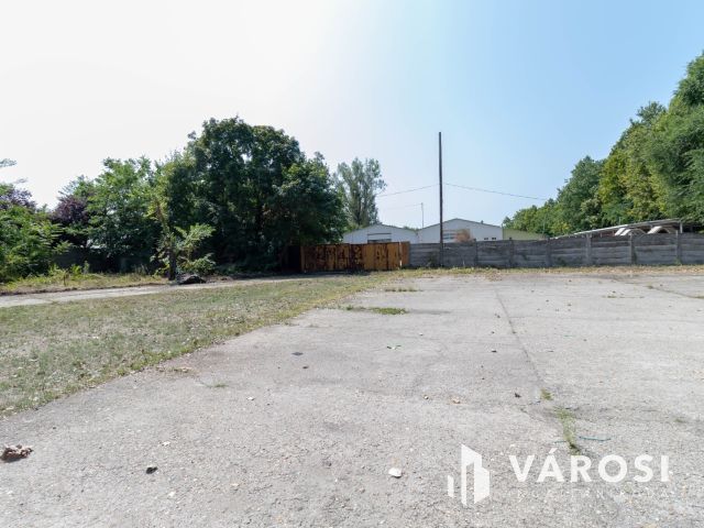 Ipari-logisztikai célokra alkalmas telek, 15.ker., 3498 m2