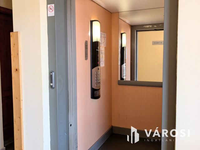 Liftes lakás a belvárosban!