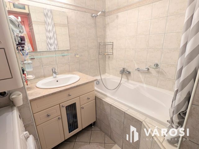 Liftes lakás a belvárosban!