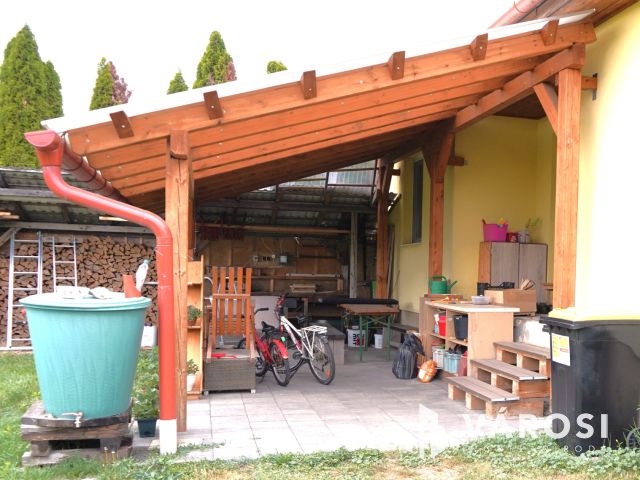 Koroncón, nappali+4 szobás családiház eladó!