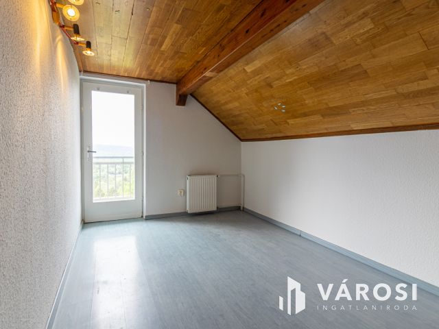 Dunára  panorámás 3 szintes ház Dunabogdányban!
