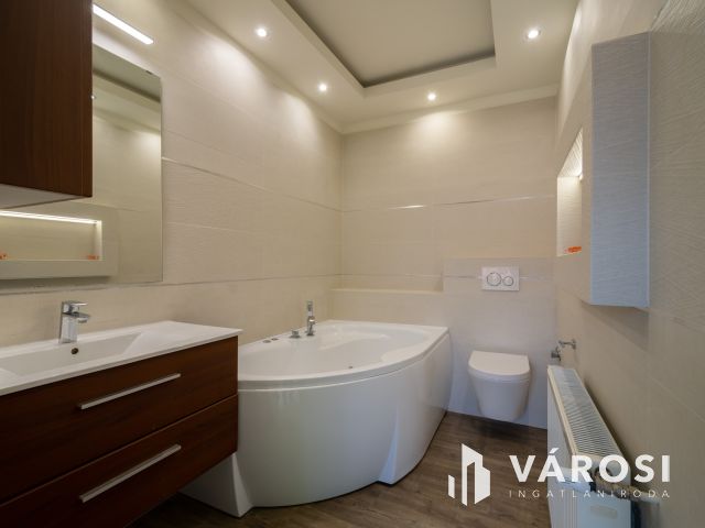 Panorámás ikerház, prémium lokációval