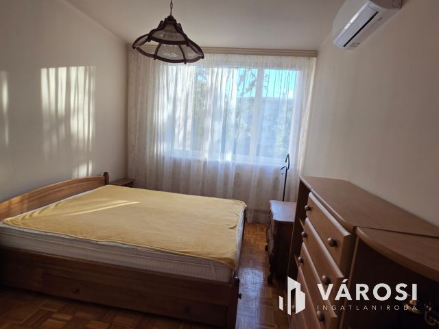 Debrecen Nagyerdei Első Emeleti Lakás kiadó!