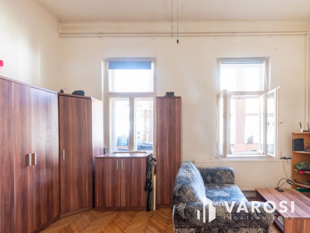 RÁKOSPALOTA 92 M² + KERT + PINCE – 2 HÁZRÉSZ: 81,8 M FT!