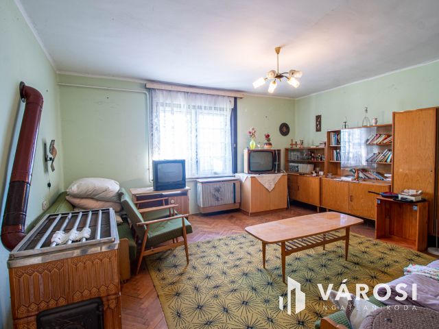 Hagulatos házikó távol a város zajától
